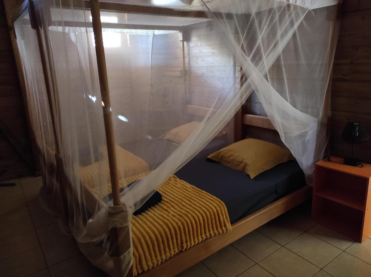 Le Tri Haut De Bellevue - Bungalow Colibri Pointe-Noire Exteriör bild