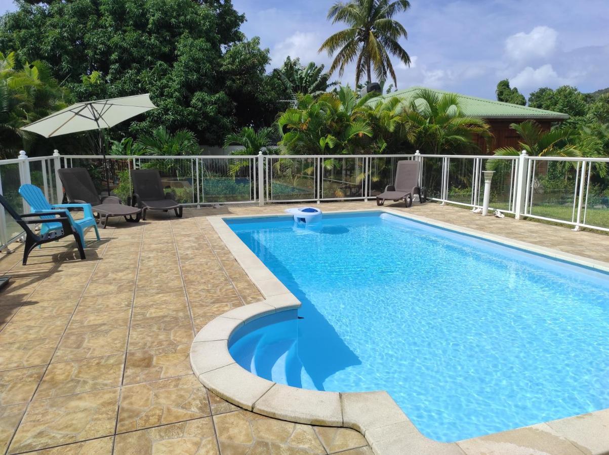 Le Tri Haut De Bellevue - Bungalow Colibri Pointe-Noire Exteriör bild